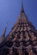 Wat Pho.jpg (52651 bytes)